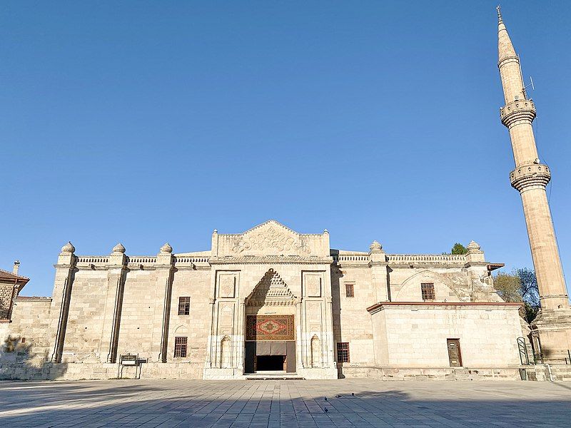 File:AksarayUluMosque.jpg