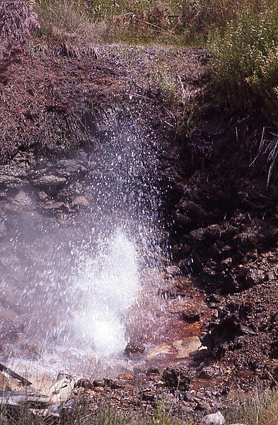 File:Big Alcove Spring.jpg