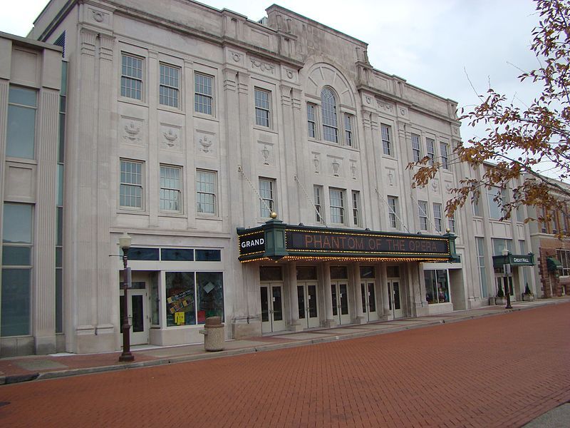 File:Grand Theater Wausau.jpg