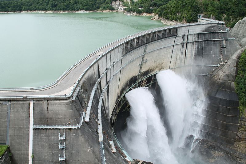 File:Kurobe Dam (14894503080).jpg