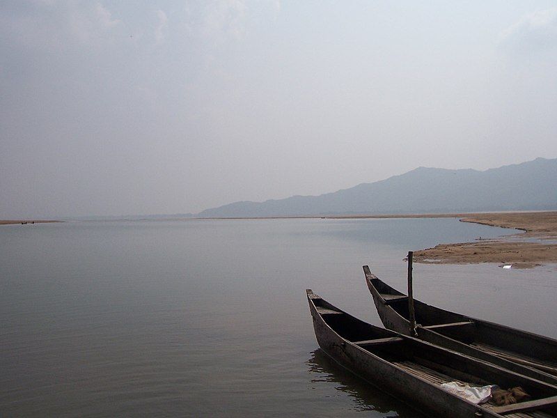 File:Mahanadi River.JPG