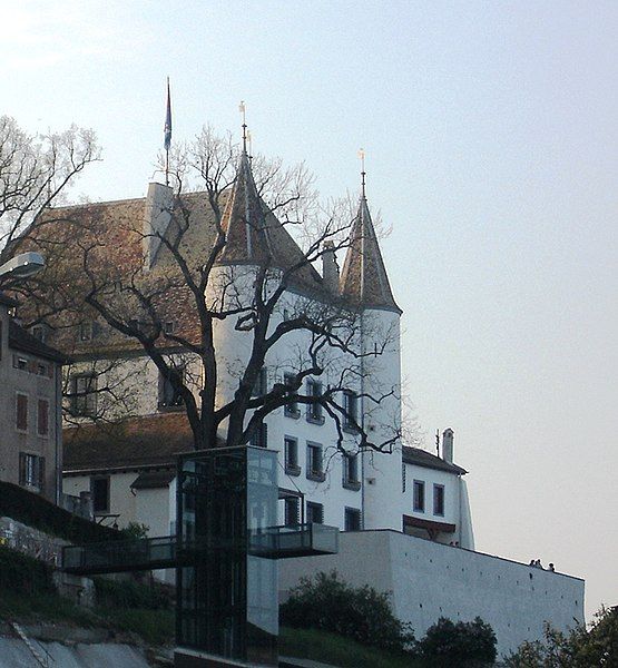 File:NyonCastle02.JPG