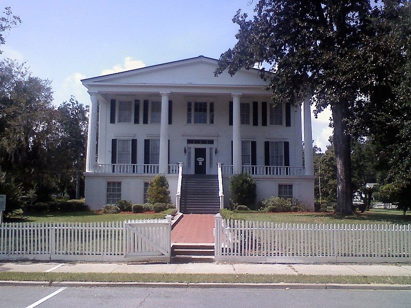 File:Orange Hall.JPG