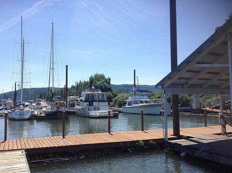 File:Scappoose Marina 03.jpg