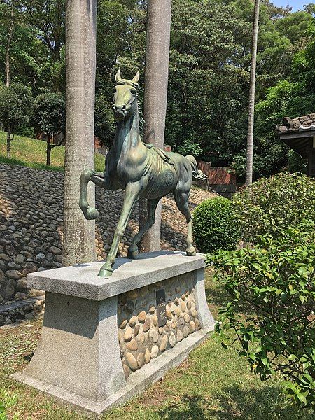 File:TheBronzeHorseOfTouyanMartyrsShrine.jpg