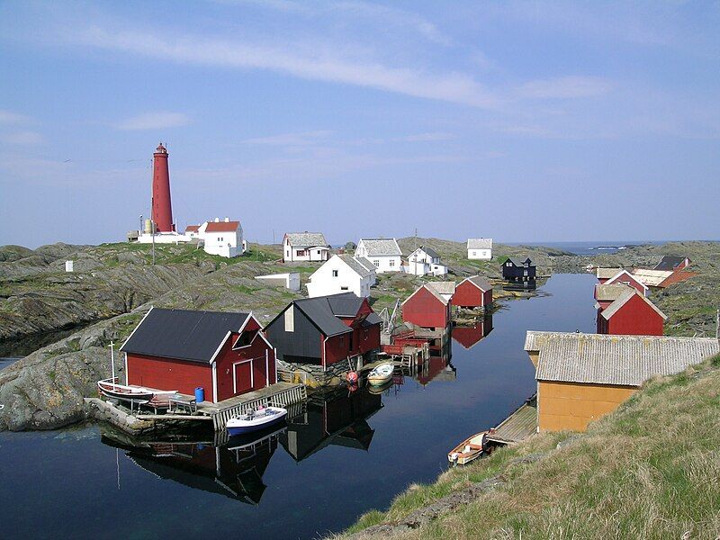 File:Utvær fyr 4.jpg