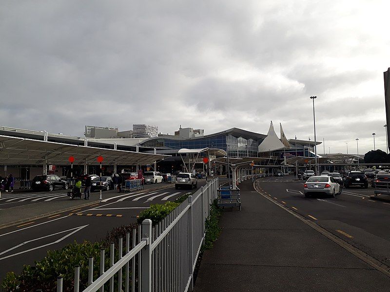 File:AKL international terminal.jpg