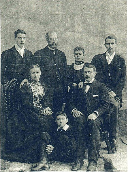 File:Andrews Family.jpg