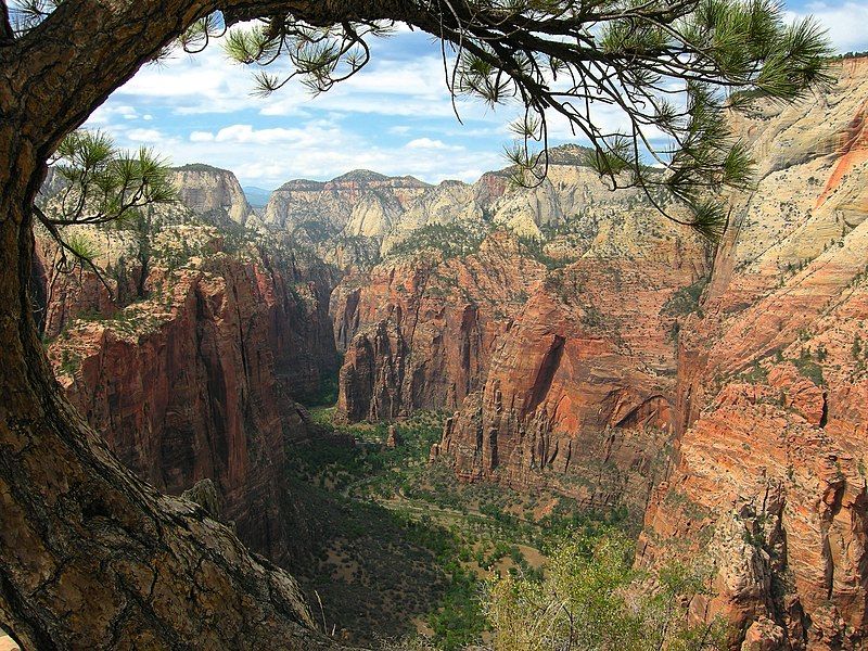 File:Angels Landing.jpg