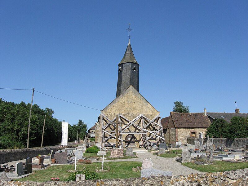 File:Armentières-sur-Avre église.jpg