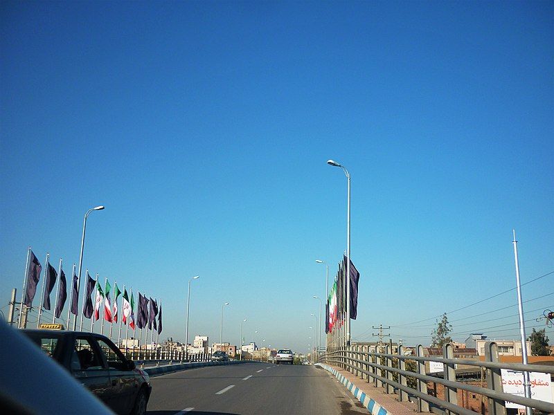 File:Bridge at Amol.jpg