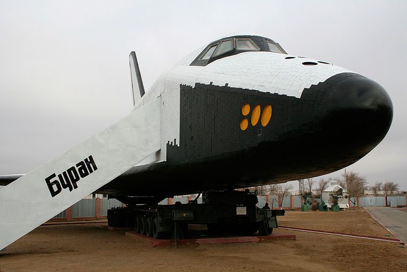 File:Buran baikonur.jpg