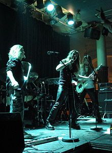 Dreamtale in 2004. From left to right: Keränen, Ahola, Orjatsalo.