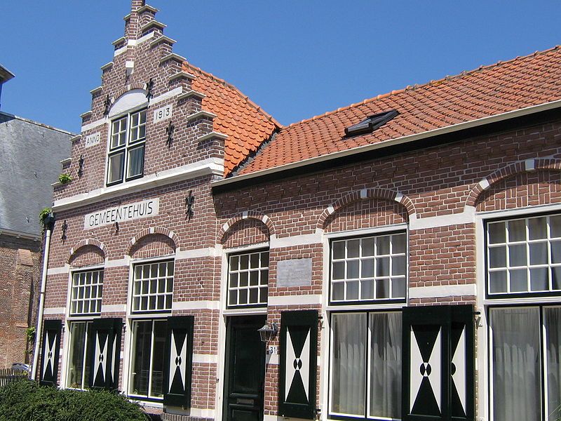 File:DriewegeRaeduus.jpg