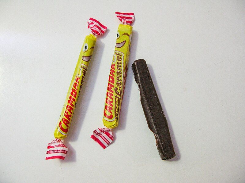 File:Jielbeaumadier carambars 2010.jpg