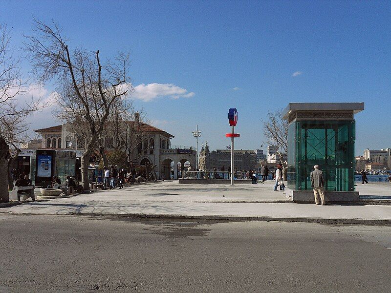 File:Kadikoy Besiktas.JPG