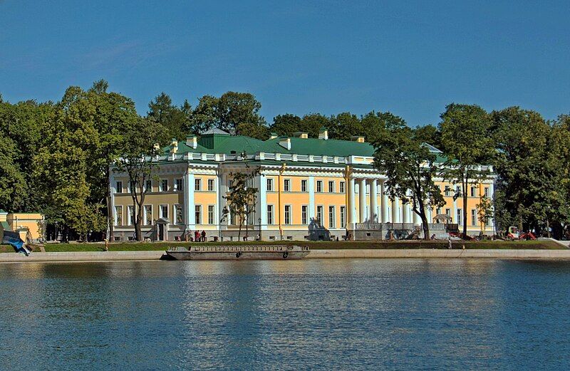 File:Kamenny Island Palace.jpg