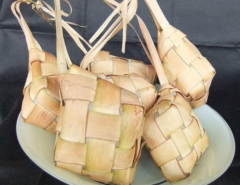 File:Ketupat.jpg