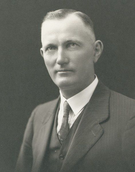 File:Lyell McEwin.jpeg