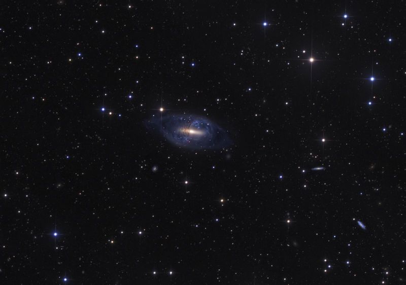 File:NGC 2685.jpg