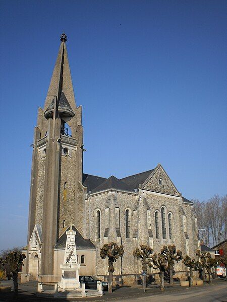 File:Noyal-sur-Brutz - église.JPG