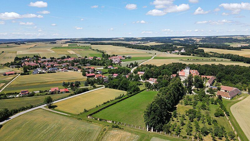 File:Röhrenbach - Luftaufnahme.JPG