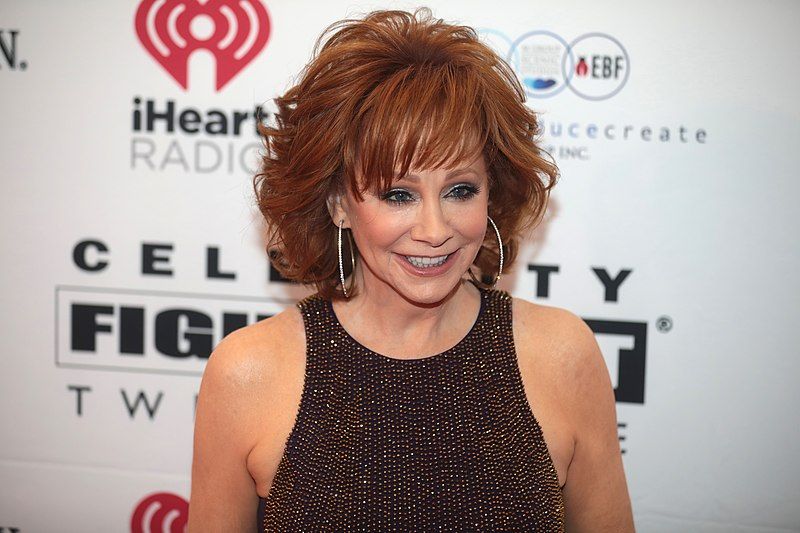 File:Reba McEntire (32512488447).jpg