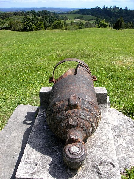 File:Ruapekapeka shattered cannon.jpg