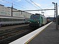 437020 passing through Lyon Vaise station.