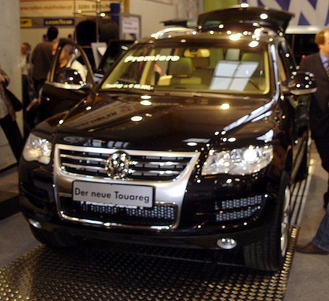 File:VW Touareg Facelift.jpg