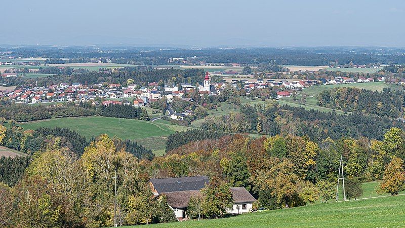 File:Waldneukirchen total-3981.jpg