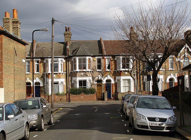 File:Walthamstow-terrace-761.JPG