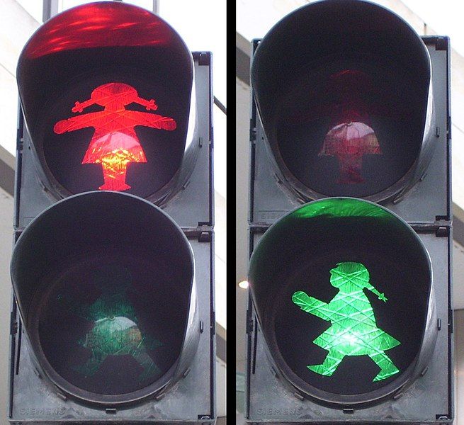 File:Ampelmädchen - Dresden.jpg