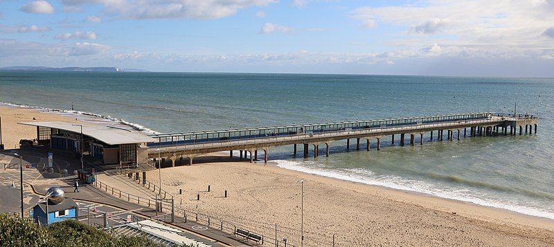 File:Boscombe Pier 2021.JPG