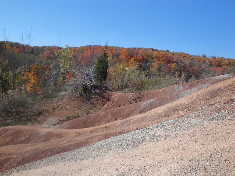 File:CheltenhamBadlands.JPG