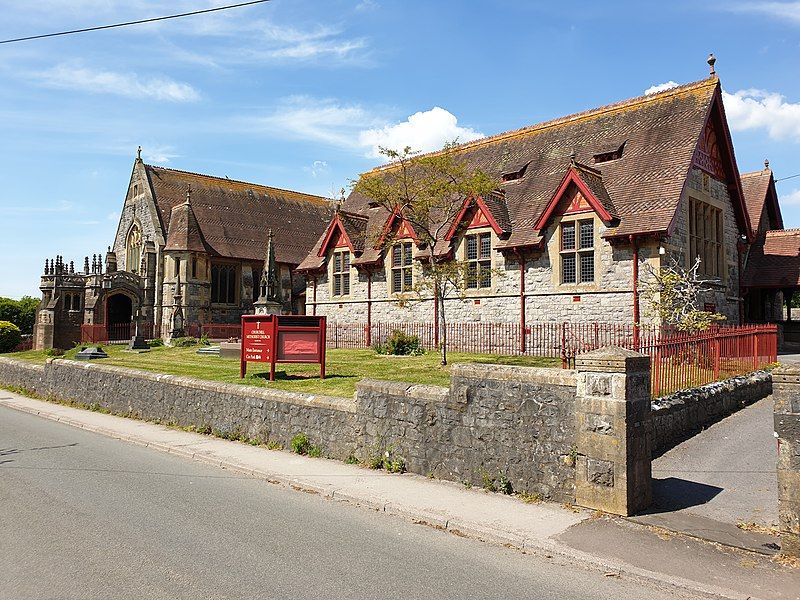 File:Churchill Methodist Church.jpg