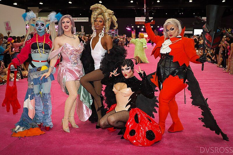 File:DragCon2024 @DVSROSS (142).jpg