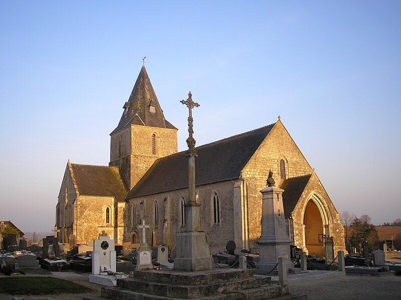 File:FranceNormandieMontmartinEnGraignesEglise.jpg