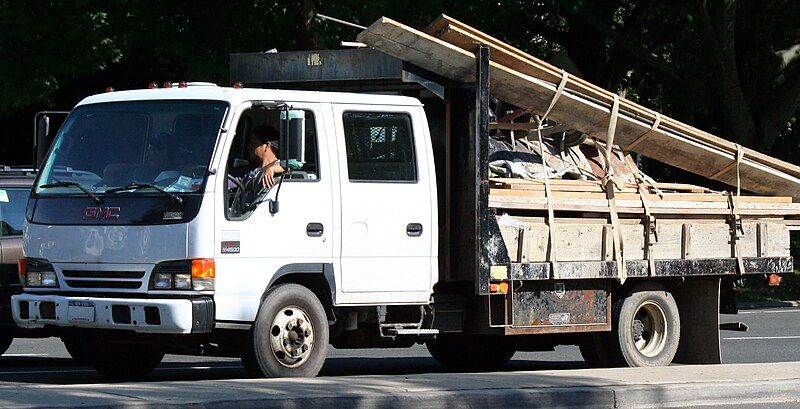 File:GMC W4500 dblcab.jpg