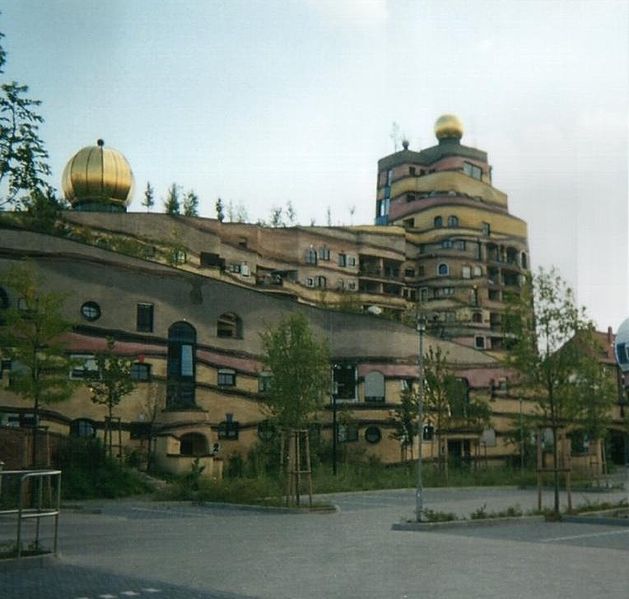 File:Hundertwasser-darmstadt2.jpg