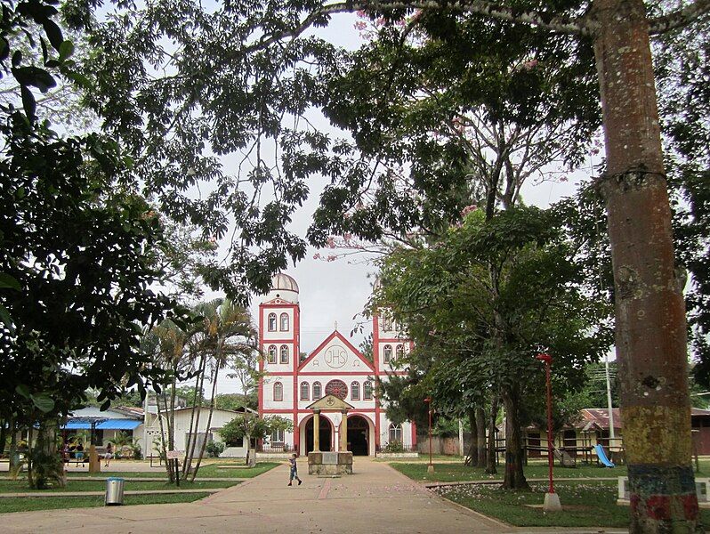 File:La Macarena Church.JPG