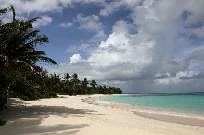 File:Playa Flamenco (15584144756).jpg