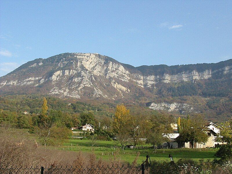 File:Revard depuis Aix.jpg