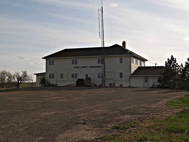 File:Slope County Courthouse.jpg