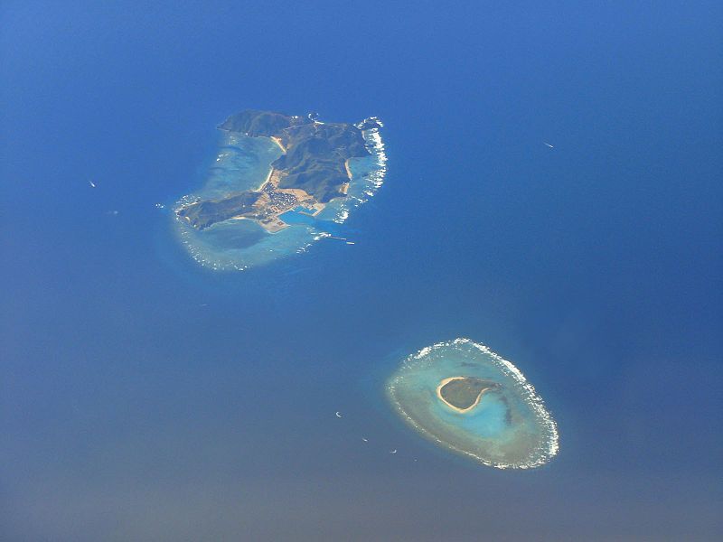 File:Tonaki island.jpg