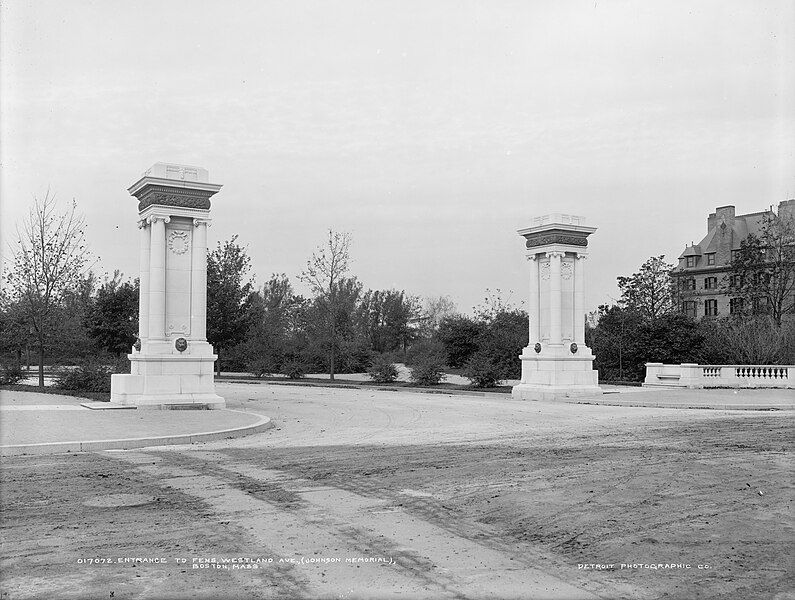 File:Westland Gate, 1900s.jpg