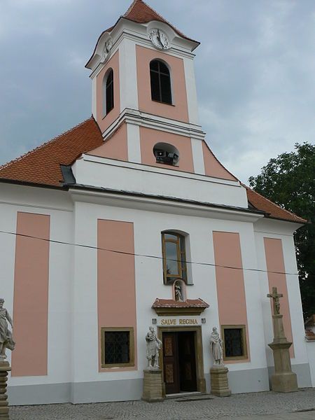 File:Žarošice - kostel.jpg