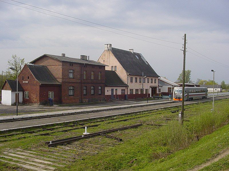 File:Bolshakovo Kreuzingen trainstation.JPG