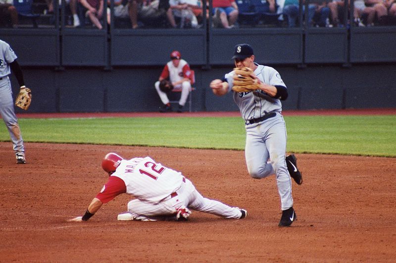 File:Bret-boone seattle-v-cincinnati 06-19-2002.jpg