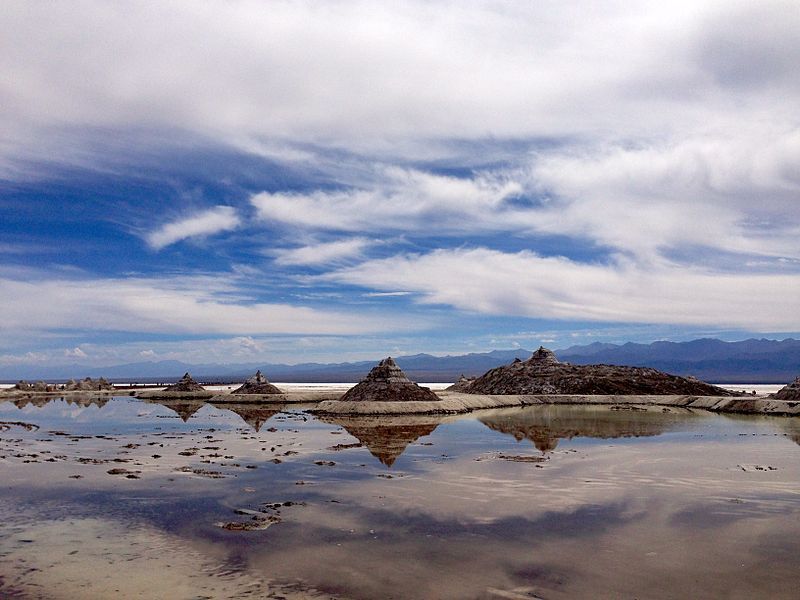 File:Chaqia Salt Lake.JPG